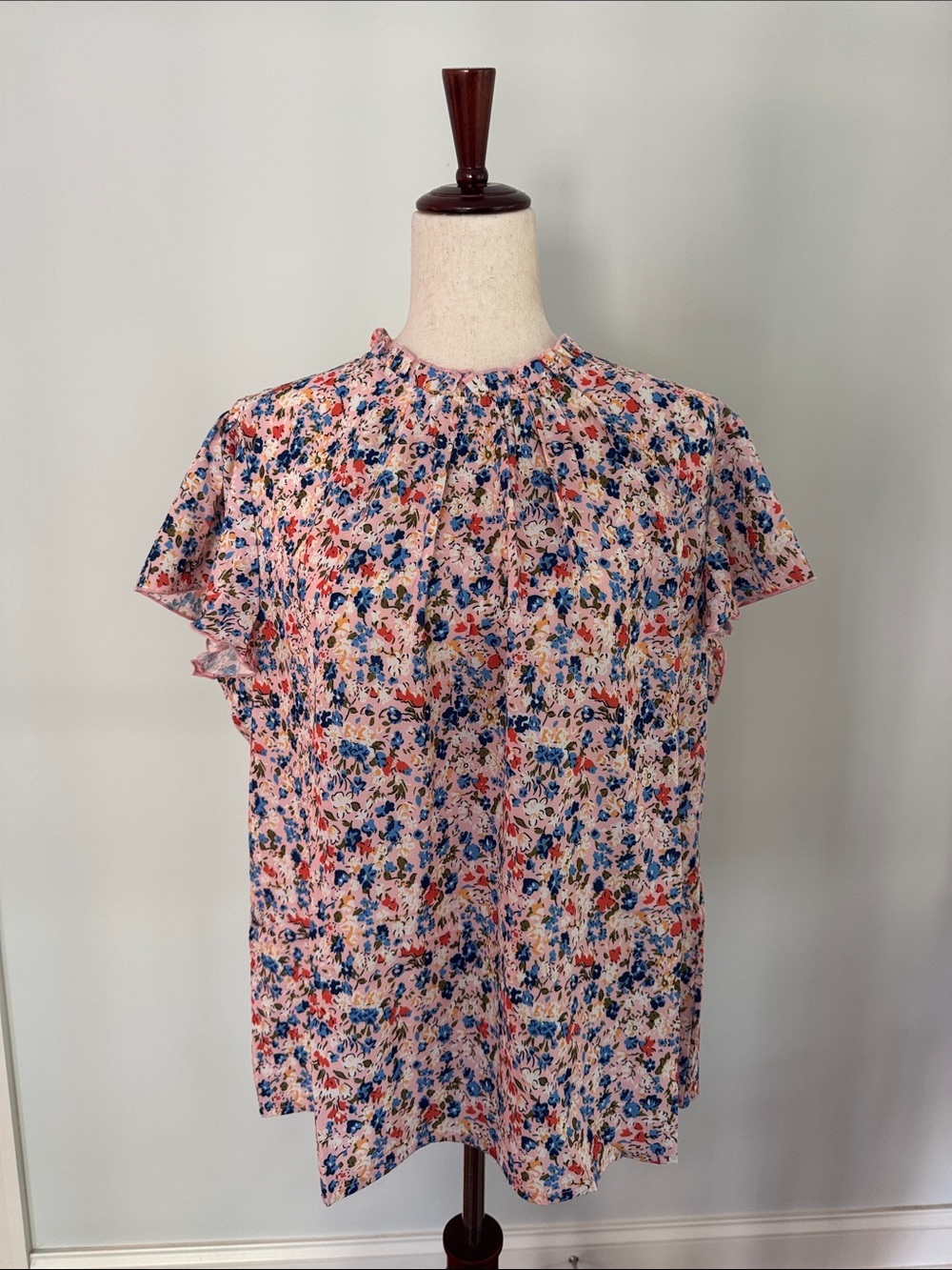 Women's Pink Floral Short-Sleeve Ruffle Neck Blouse